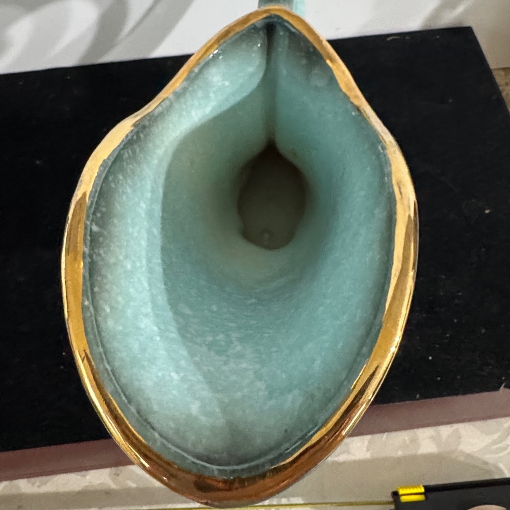 Vintage Hull Pottery Robins Egg Blue Planter Vase - Picture 5 of 8